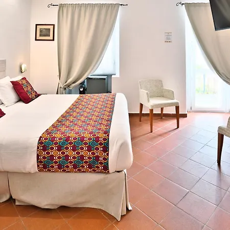 فندق Il Saracino Boutique 3*