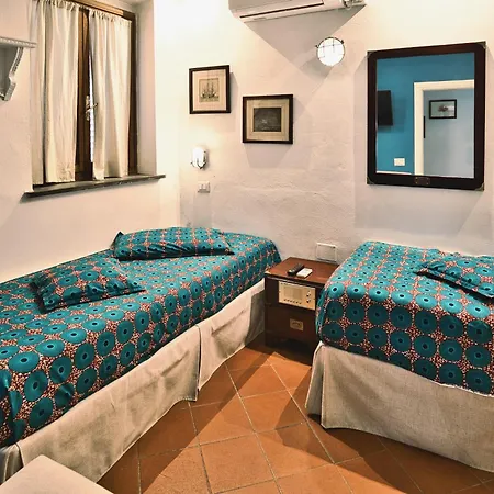 Il Saracino Boutique 3* كابرايا